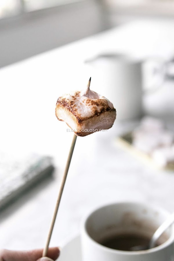 Marshmallows, malvaviscos o nubes. La receta para hacerlos en casa vía elgatogoloso.com
