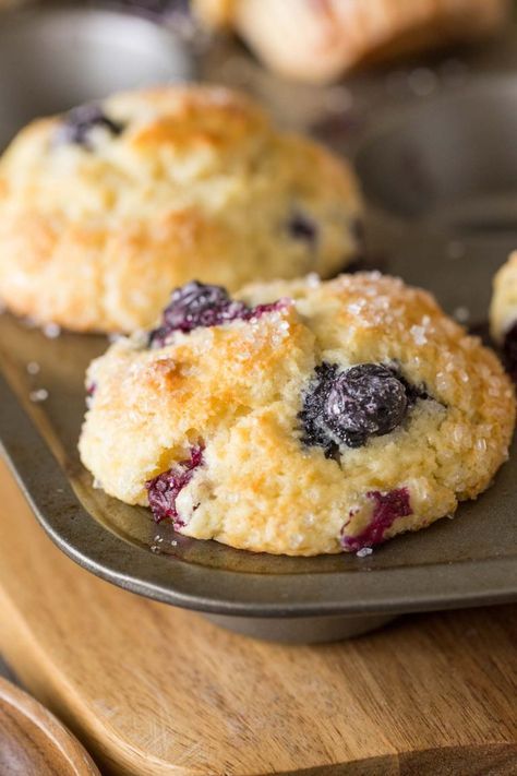 BEST EVER BUTTERMILK BLUEBERRY MUFFINS - Cook Recipesbook