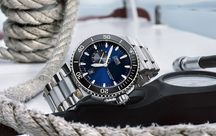 Oris - Aquis Small Second Date Blue Dial | Time and Watches | The watch ...
