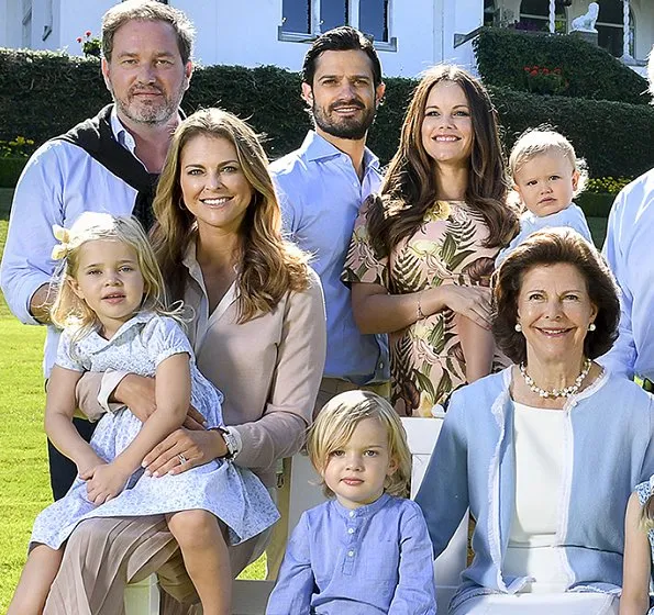 Crown Princess Victoria, Princess Estelle, Princess Madeleine, Princess Oscar, Queen Silvia, Prince Oscar, Princess Leonore, Prince Oscar at summer holiday