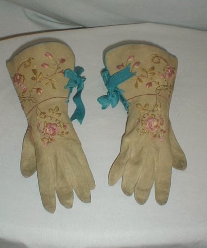 All The Pretty Dresses: Droolable 1860's Gloves
