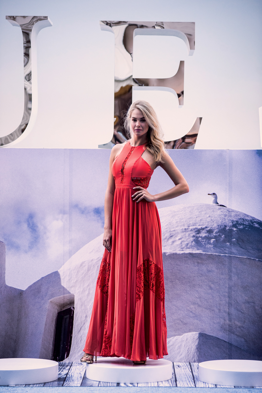 Vend om Australien Uden GUESS launches its Spring Summer 16 collection | Dubai Fashion Blog