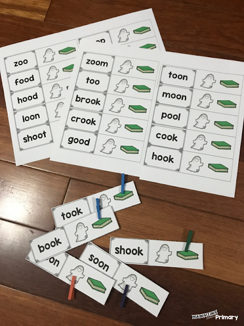 Practice the OO sound with this FREE clip card set for OO as in Boo and OO as in book