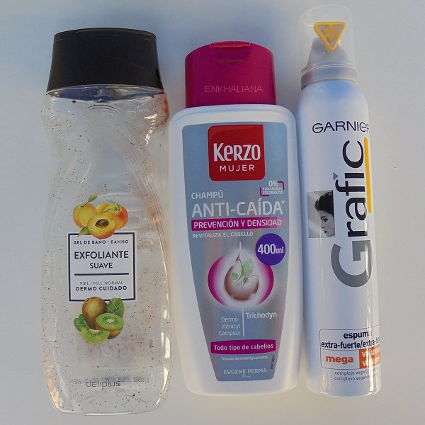 Deliplus Gel Baño Exfoliante Suave / Garnier Grafic Espuma Extra Fuerte Mega Volumen / Kerzo Champú Anti-Caída