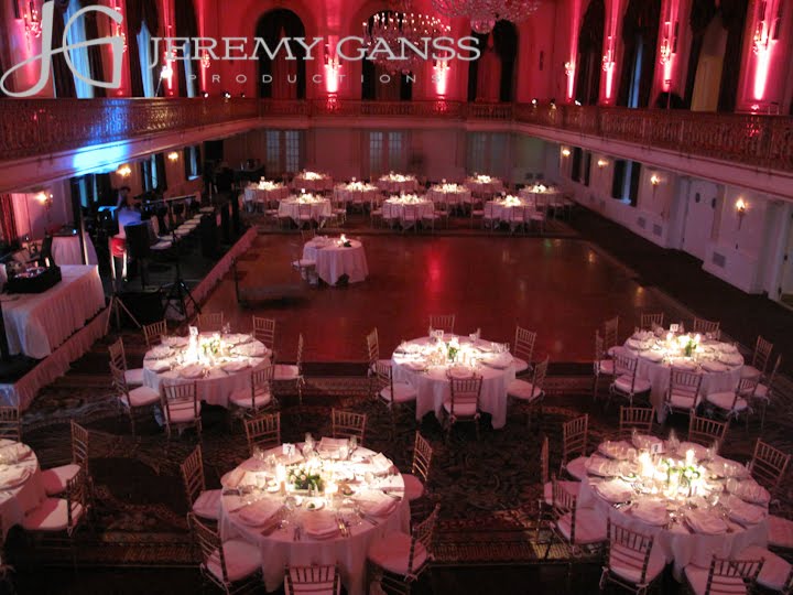 Artistic Stylish Elegant Fun Weddings February 2017 After The Intro Kelly And Tom Did A Thank You Toast To Start Off Night