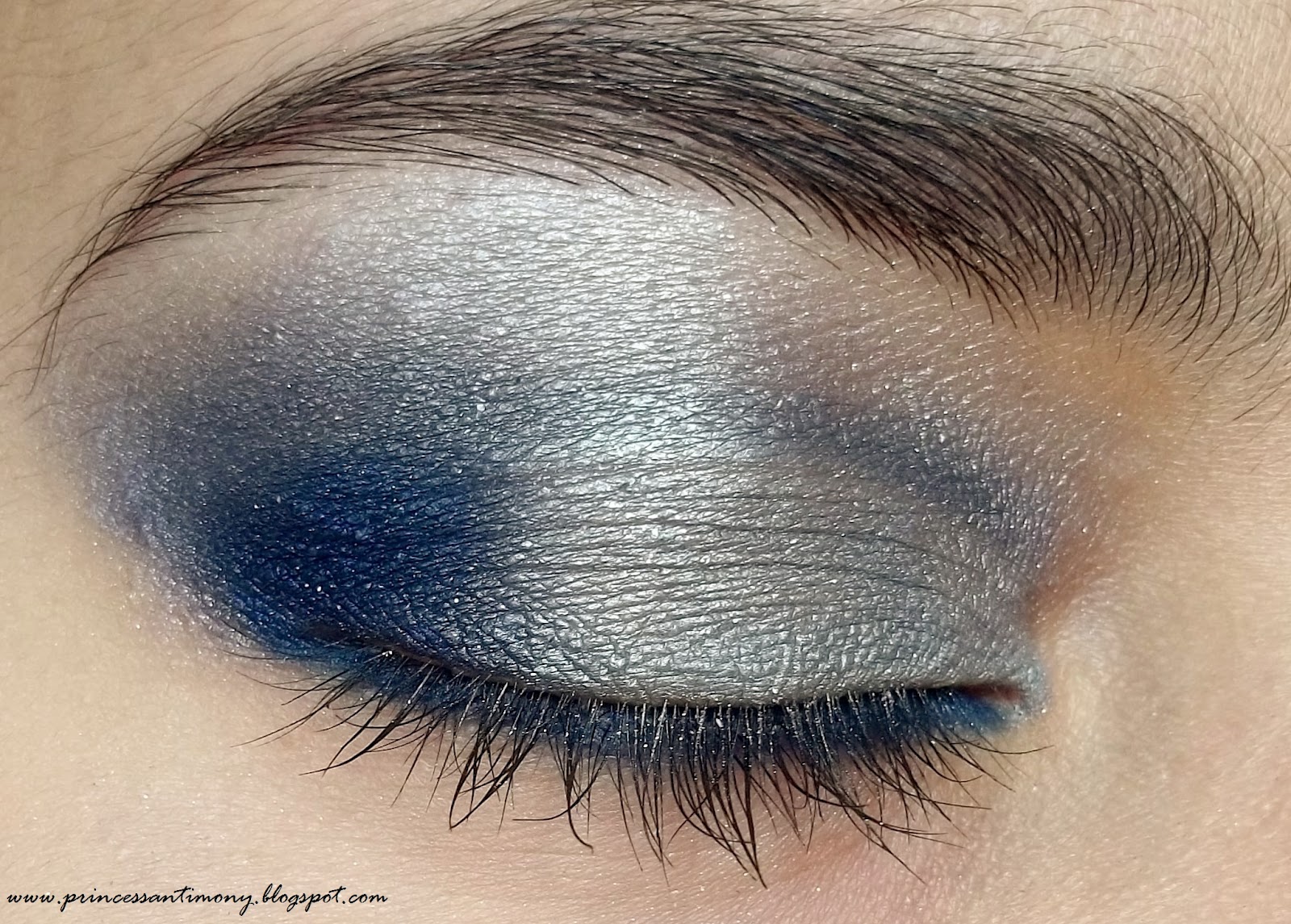 Princess Makeup Castle: Grey and Blue Eyeshadow