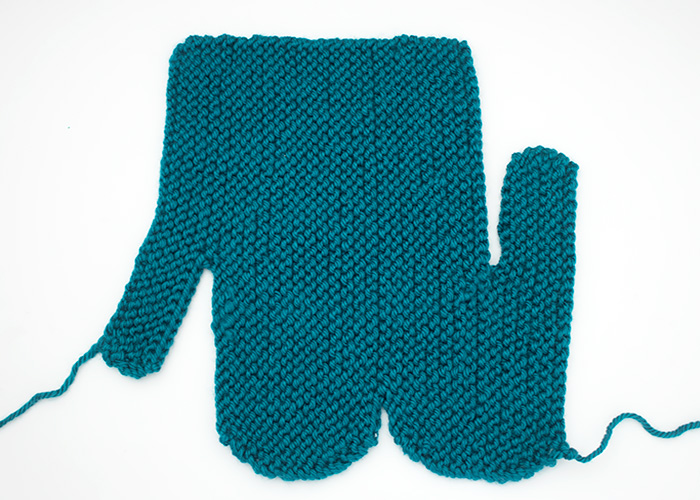 Easiest Mitten Knitting Pattern EVER! | Gina Michele | Bloglovin’