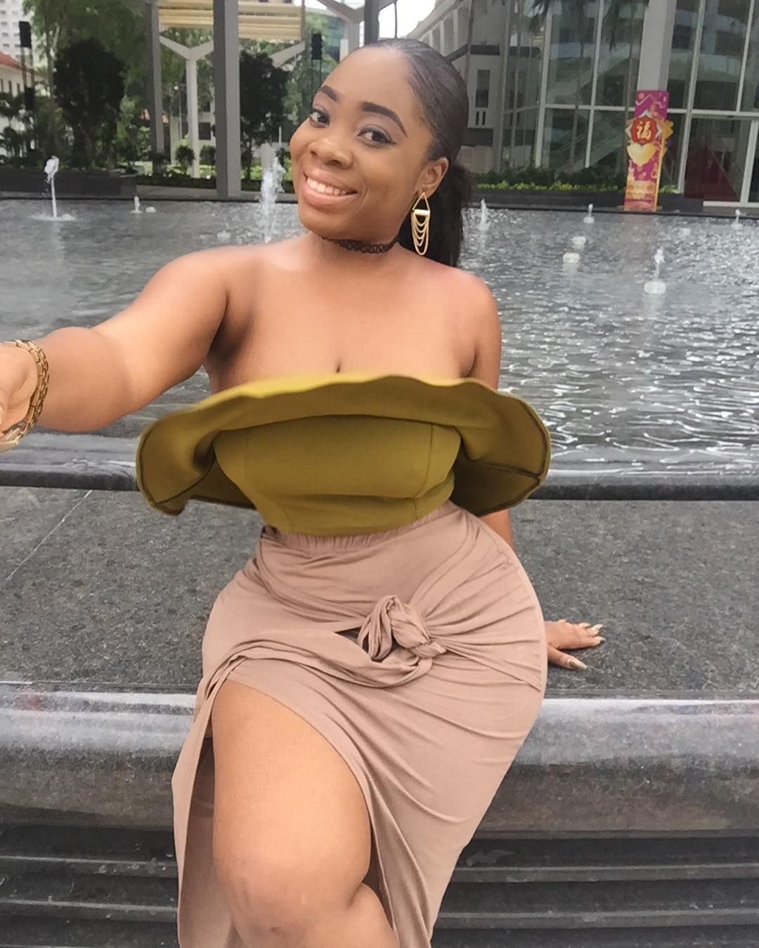 The Ghanian Actress with the Largest Curves - ZongoPlus