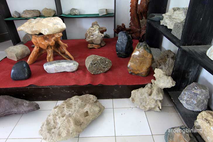 cagar alam geologi karangsambung kebumen