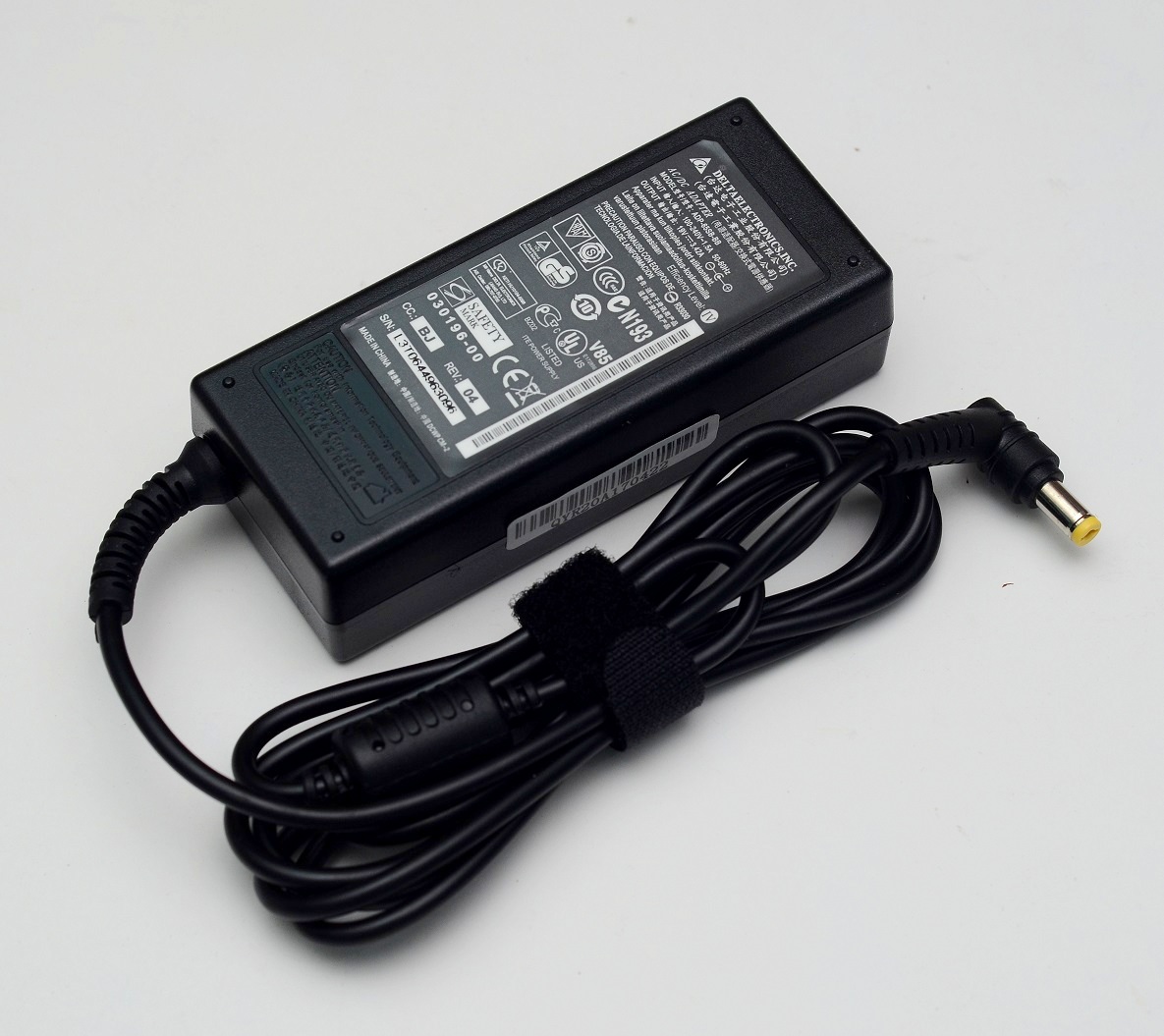 Jual Adaptor Acer 19V 3,42A Jual Part Laptop dan Sparepart Kamera