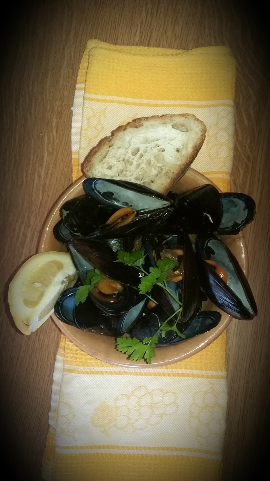 Cook like an Italian Mamma MARINARA MUSSEL IN WHITE WINE SAUCE Recipe
