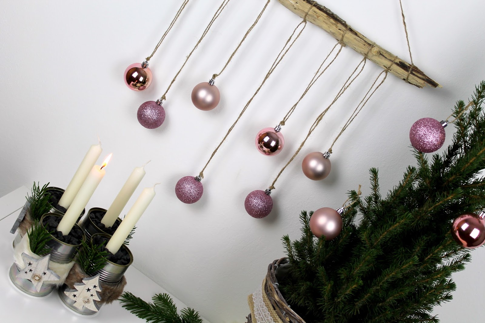 DIY ausgefallene, weihnachtliche Wanddekoration aus Treibholz mit