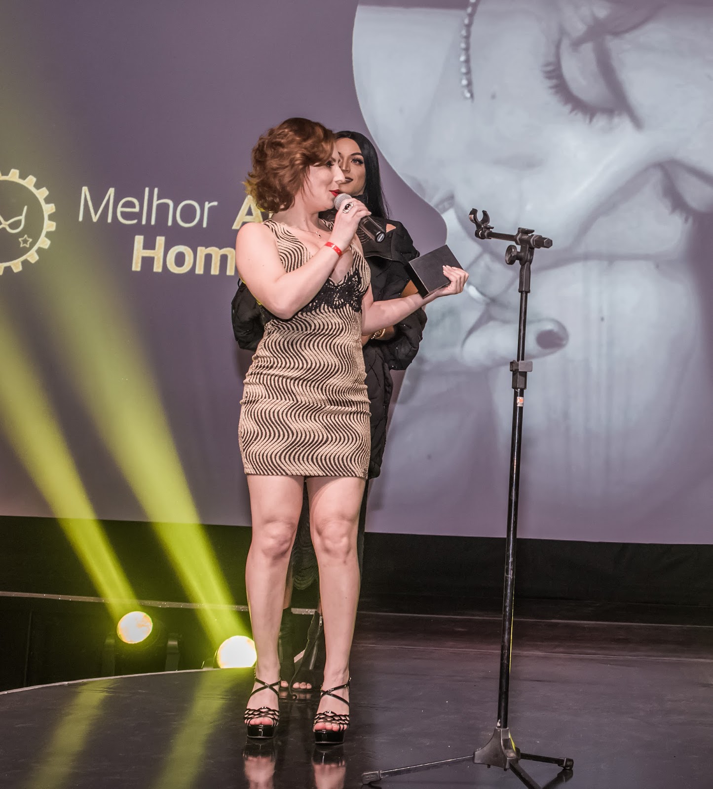 IMAGEM EM FOCO : Fabiane Thompson