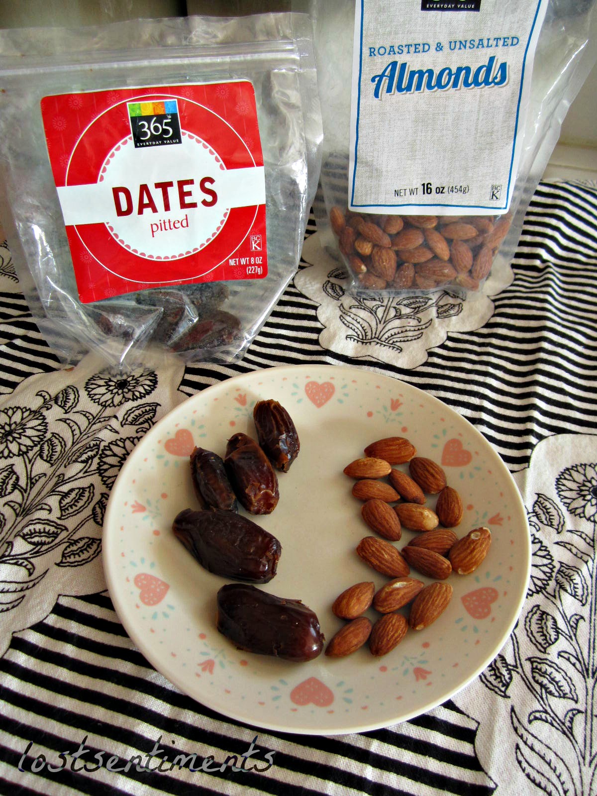 lostsentiments Dates & Almonds Paleo Friendly Snack for people on