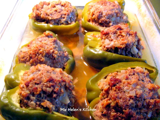 Stuffed Peppers at Miz Helen's Country Cottage