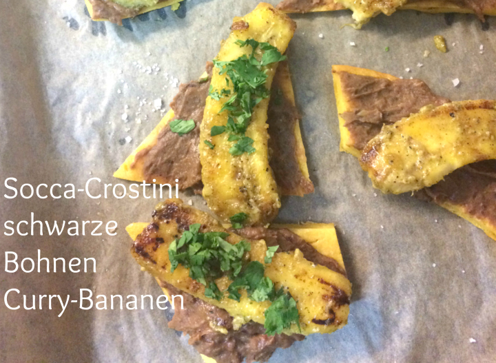 starter I: Socca Crostini with Black Beans Spread and Curried Bananas
