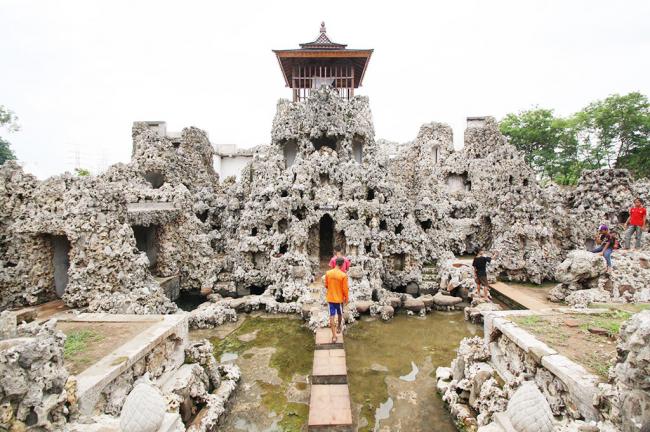 Misteri Taman Sari Gua Sunyaragi Cirebon Travel Wisata