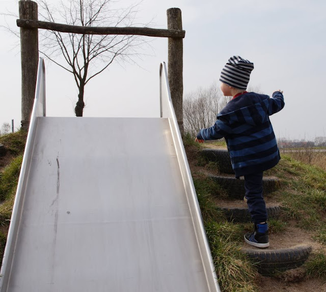 Kinder brauchen Abenteuer! Zwei spannende Abenteuer-Spielplätze in der näheren Umgebung von Kiel. Auf dem Kinderabenteuerland Wendtorf findet Ihr Rutschen für kleine und große Kinder.