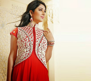 Disha Parmar Latest Pictures HD Wallpapers