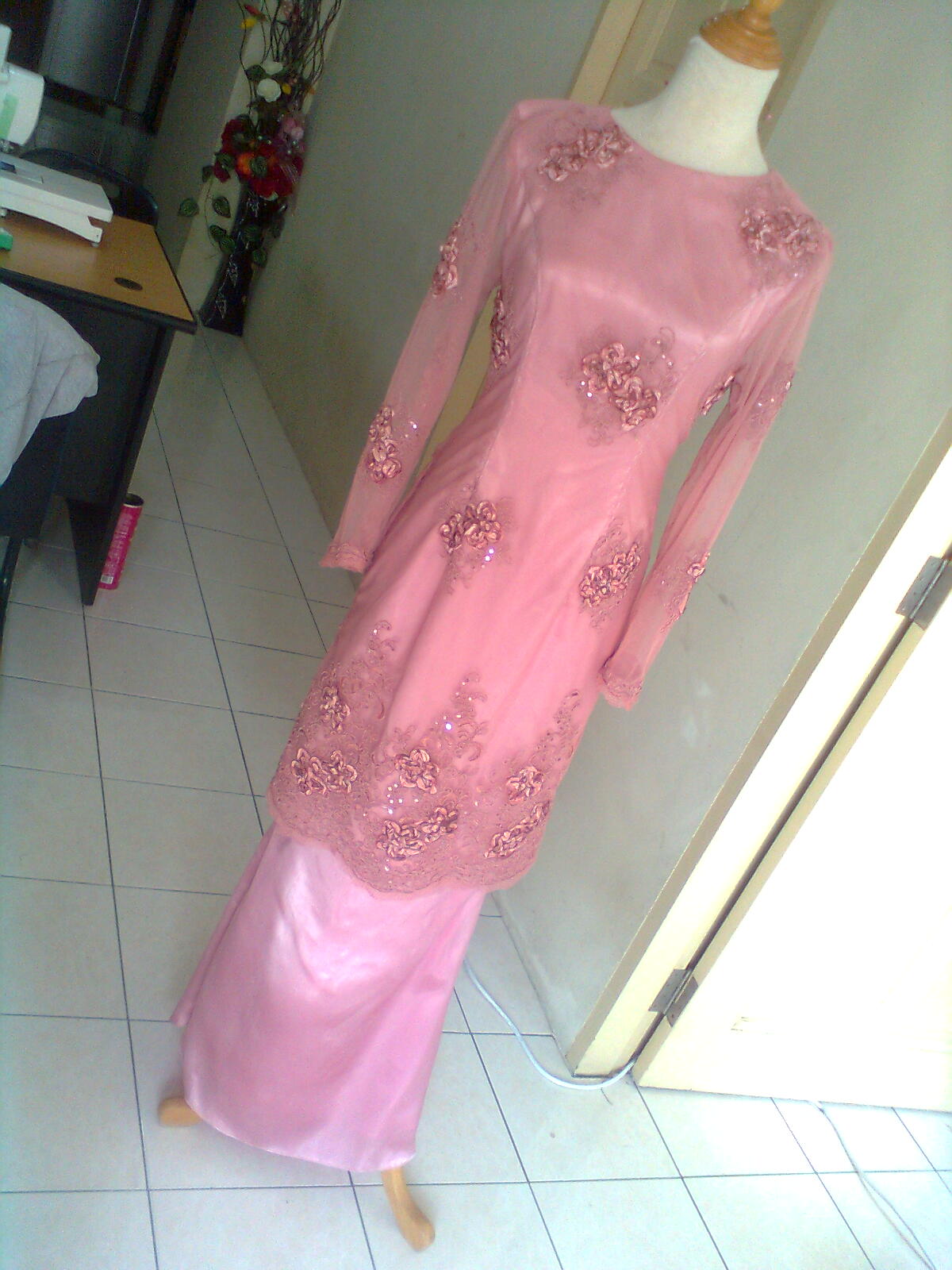 Ben'z Boutique ( Bridal Tailor & embroidery) Baju Kurung Modern