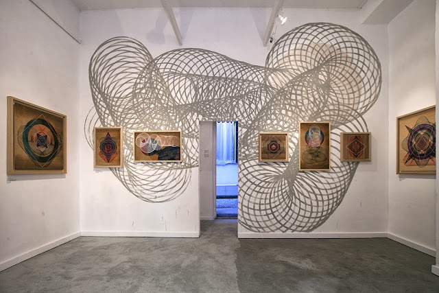 A few days ago, Italian Street Artist Moneyless opened his new solo show at 999Contemporary in Rome, Italy. 1