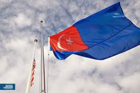 Bendera Johor separuh tiang MH370