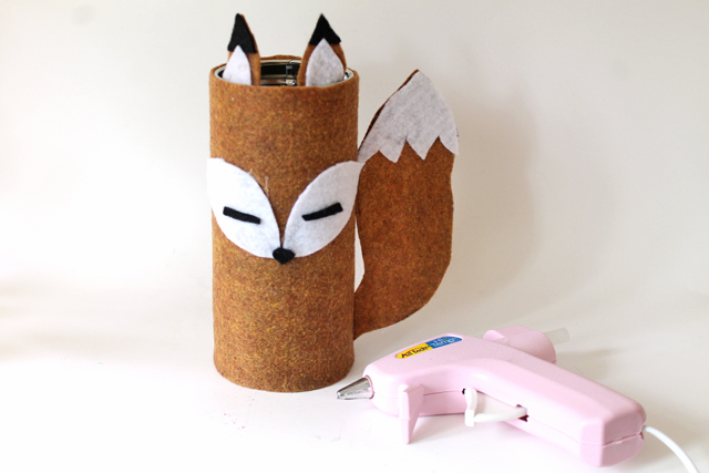 Recycle a Tin Can into a Cute Felt Fox using this craft tutorial by @punkprojects
