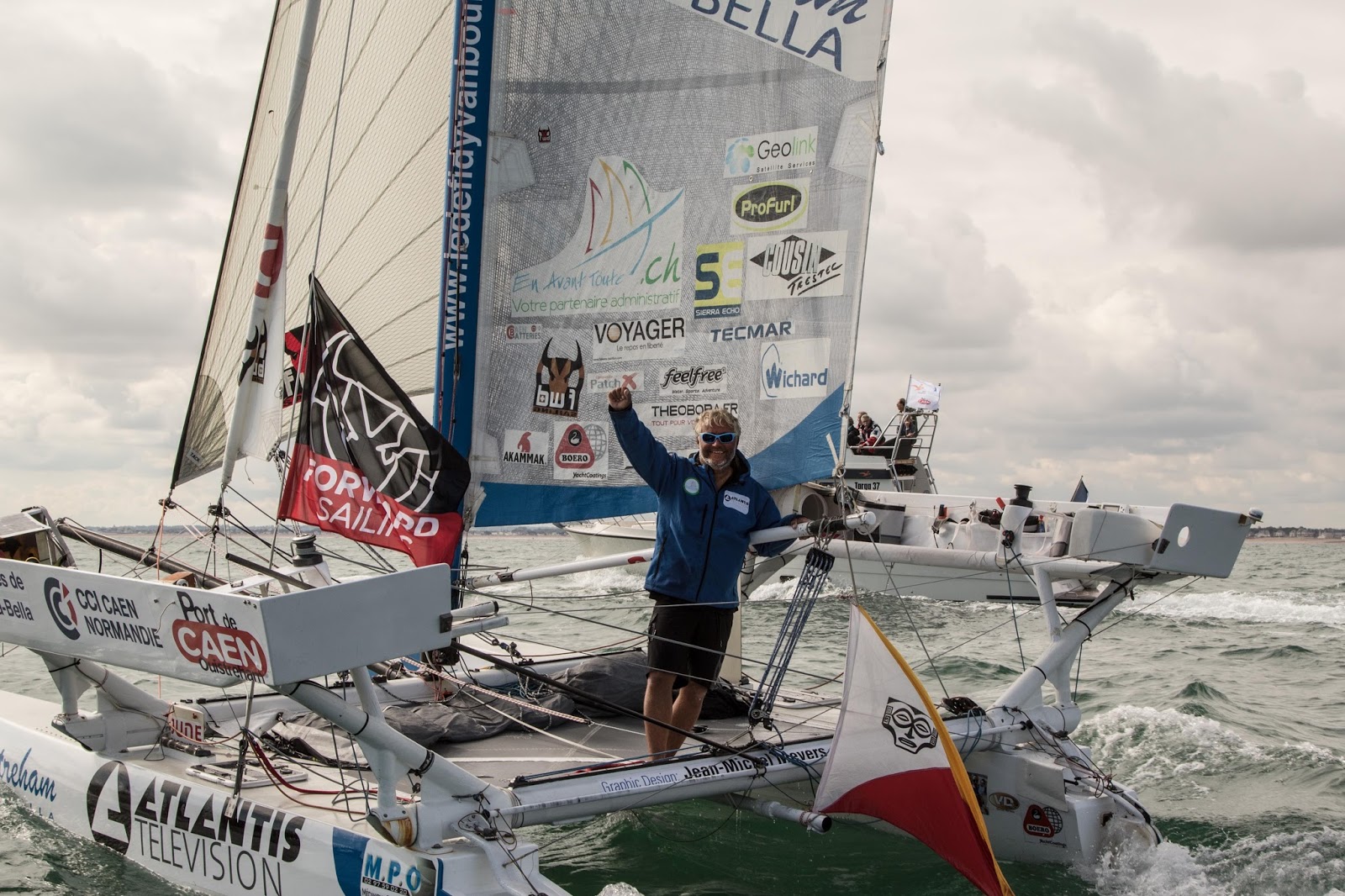 yvan bourgnon tour du monde catamaran