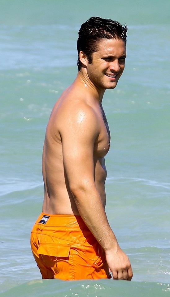 Yes Please Diego Boneta On The Beach In