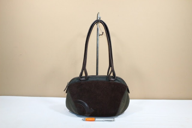 Jual tas second bekas branded sling selempang fossil bonia gucci prada jojobag wishopp Jual tas second bekas branded sling selempang fossil bonia gucci prada jojobag wishopp