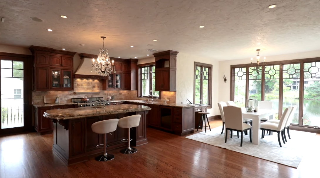 Tour 55 Orchard Dr, Greenwich Luxury Home vs. 23 Interior Design Photos