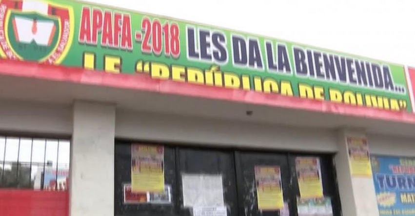 Colegio «República de Bolivia» de Villa El Salvador acata huelga de maestros en Lima Colegio «República de Bolivia» de Villa El Salvador acata huelga de maestros en Lima