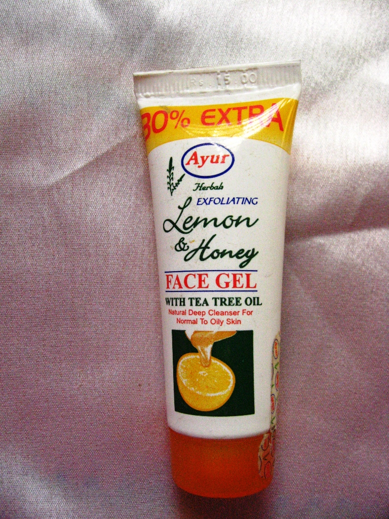 ayur lemon and honey face wash