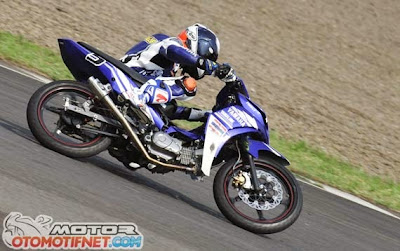 Modifikasi Yamaha Jupiter Z1 : jupiter z1 road race