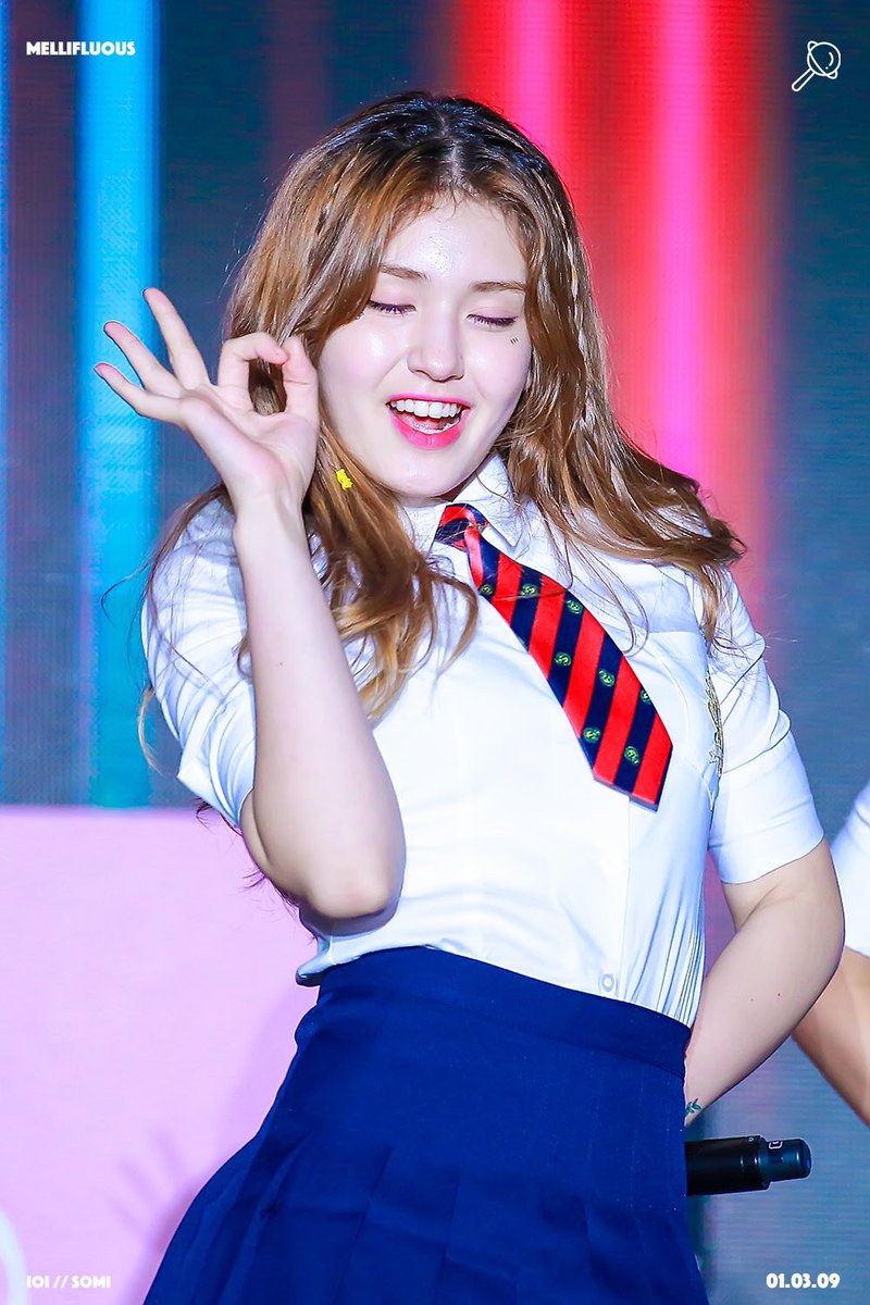 I.O.I Somi's Adorable Performance Pics | Daily K Pop News