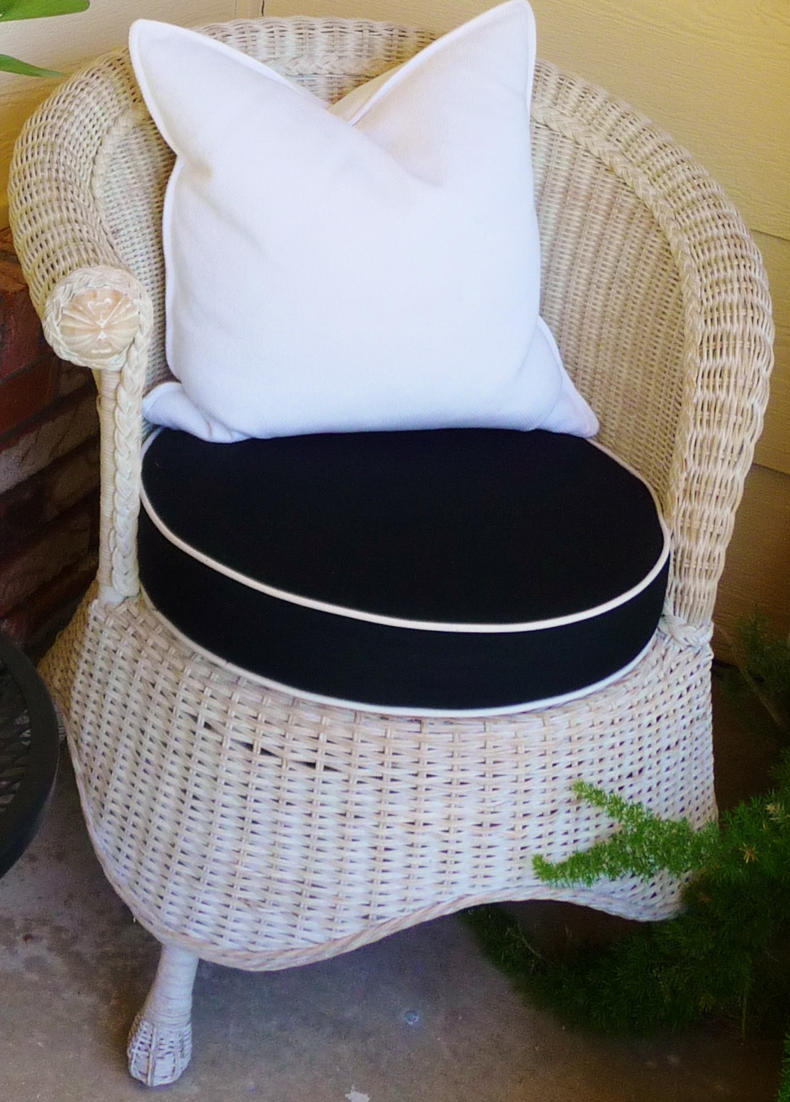 Good Life of Design BACKYARD UPDATEOutdoor Cushions & Curtains