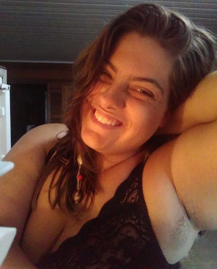 30 Powerful Pictures Of Women Who Chose Not To Shave For ‘Januhairy’ 30 Powerful Pictures Of Women Who Chose Not To Shave For ‘Januhairy’