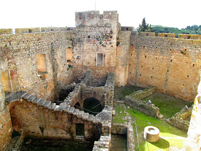 Resultado de imagem para imagens alcáçova do castelo de tomar