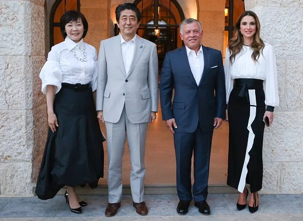 King Abdullah and Queen Rania held a dinner at Amman Royal Palace in honour of Prime Minister Shinzo Abe of Japan and his wife Akie Abe