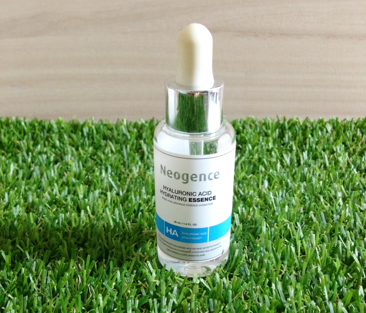 Hello Pretty Girl Neogence Hyaluronic Acid Hydrating Essence Review