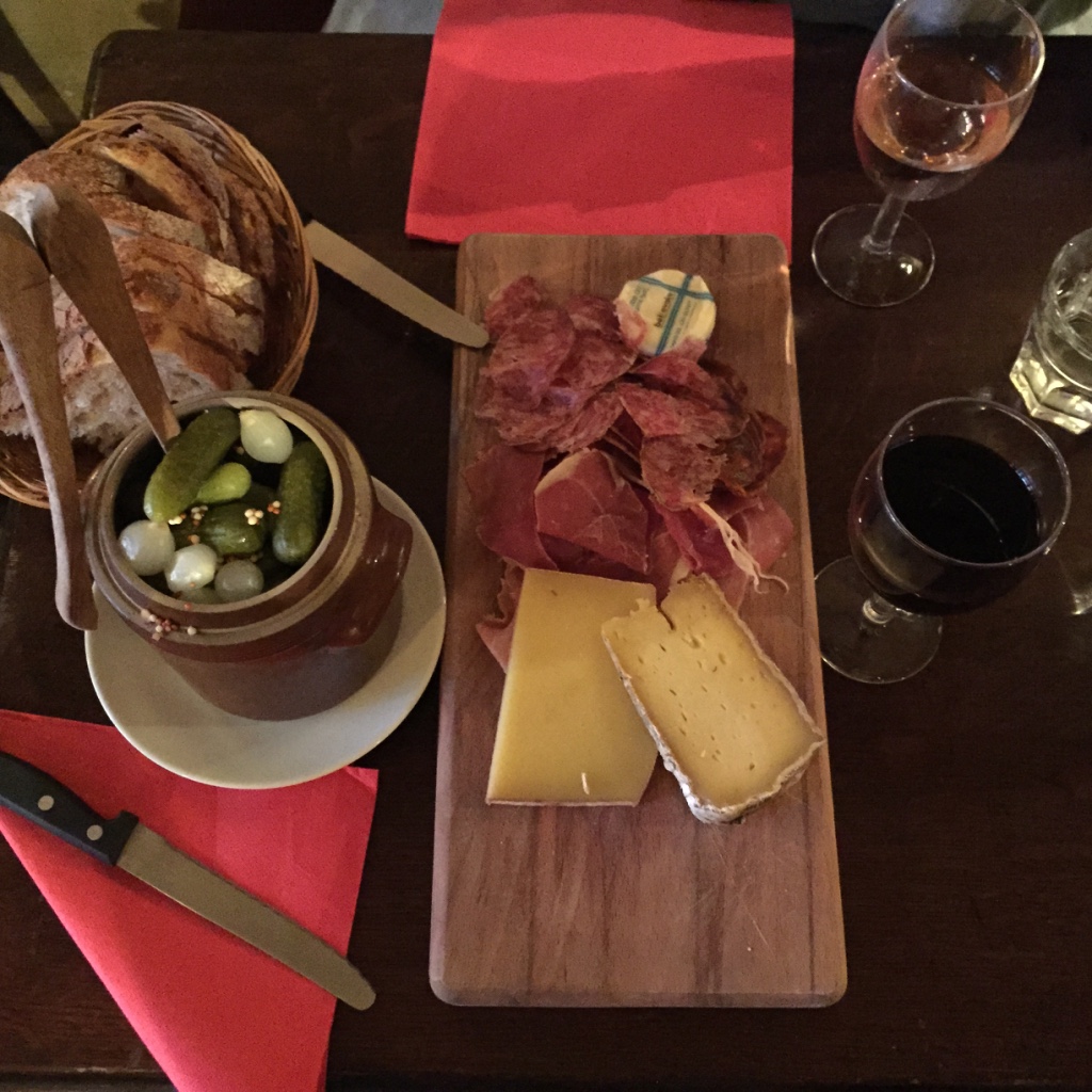 10 Wine Bars in Paris You Shouldn't Miss The Recipe Suitcase