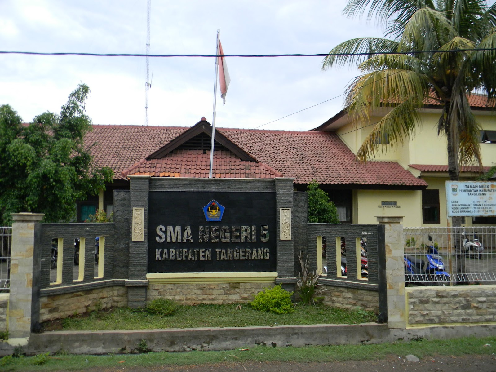 Dwi Pratiwi SEJARAH SMA N 5 KABUPATEN TANGERANG