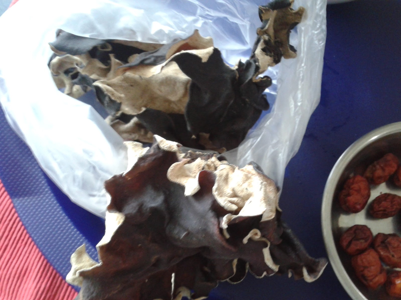 Miko Qigong and Plant Herbs 草 药 高膽固醇 with 黑木耳 Black Fungus