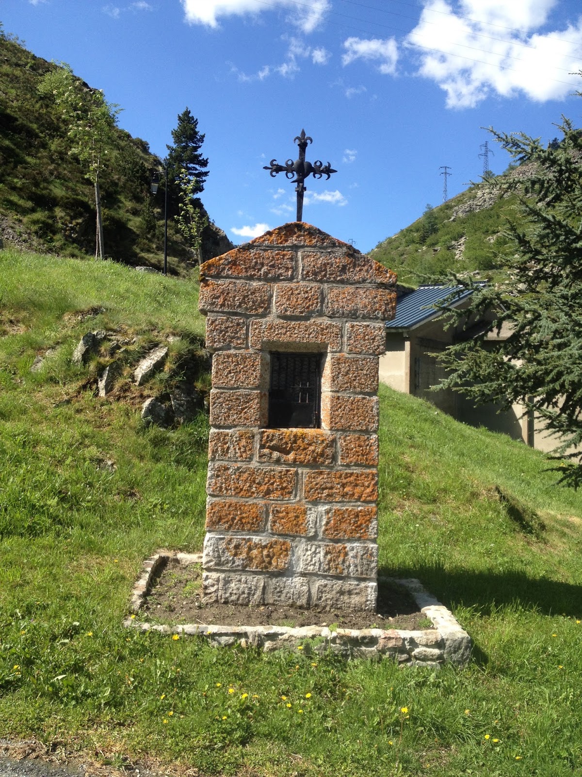 Les abricotiers Sainte Suzanne à l'Hospitalet (Ariège)