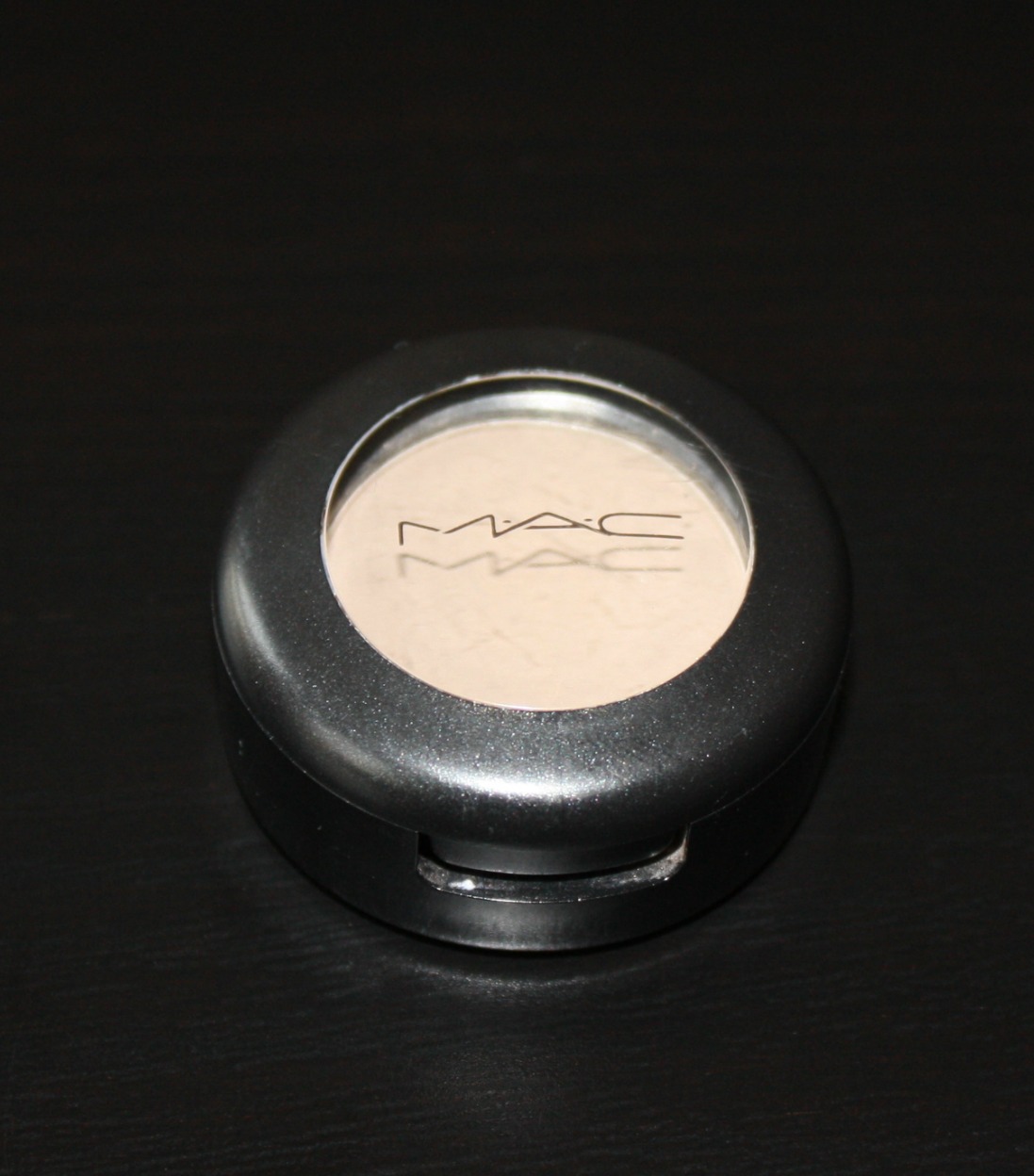 Karo MAC Eyeshadow Omega (Eyebrow Powder)