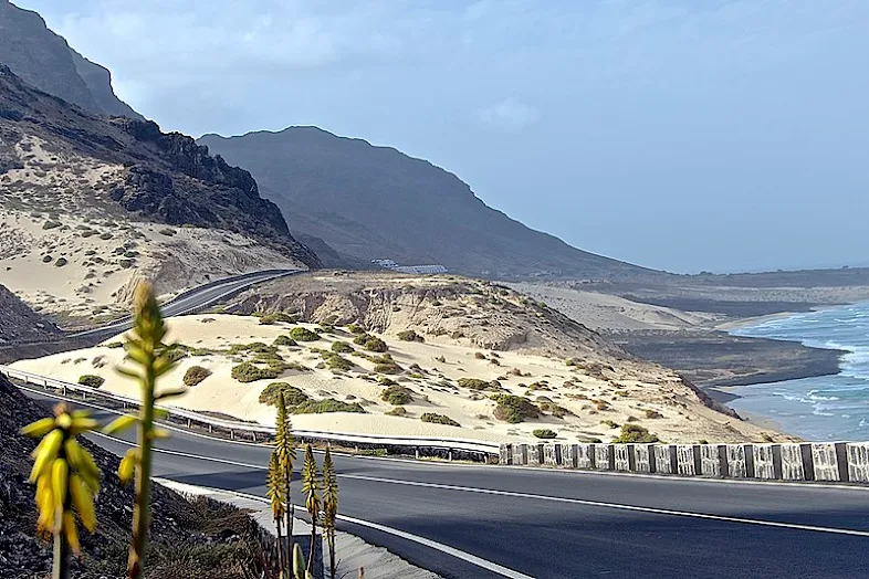 Pedesaan di Estrada Baía das Gatas