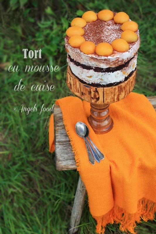 Tort cu mousse de caise si mascarpone