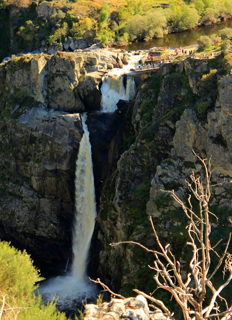 Mirador de Pereña de la Ribera. Impresionante salto de agua del Pozo de los Humos