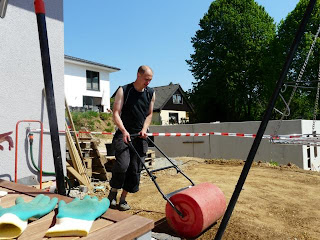 Uhlandstraße 14: Garten, Terrasse und Rasen