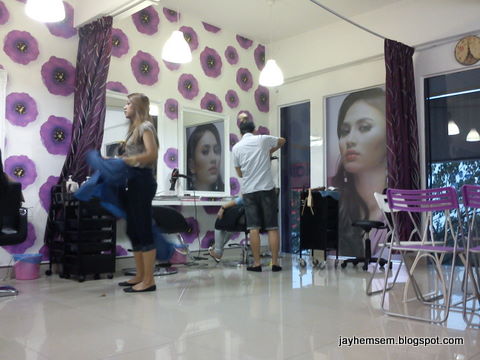 Ruangan Tempat Gunting Rambut Muslimah Rawatan Di Chinta Hair Salon